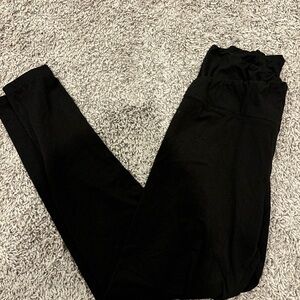 Black High-Waisted Crossover waist Leggings